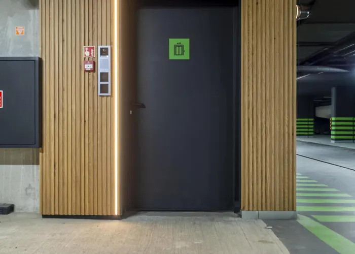 شقة Time In Hart Of Cracow,gym&pool&sauna And Free Parking