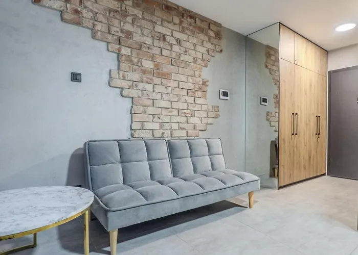 Time In Hart Of Cracow,gym&pool&sauna And Free Parking شقة