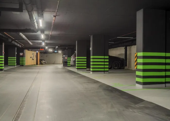 Time In Hart Of Cracow,gym&pool&sauna And Free Parking شقة *