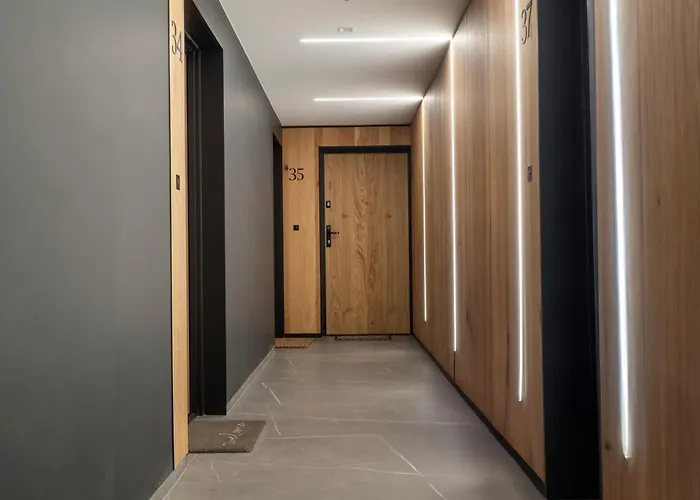 شقة Time In Hart Of Cracow,gym&pool&sauna And Free Parking